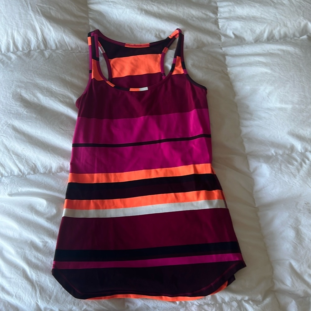 lululemon size 4 tank